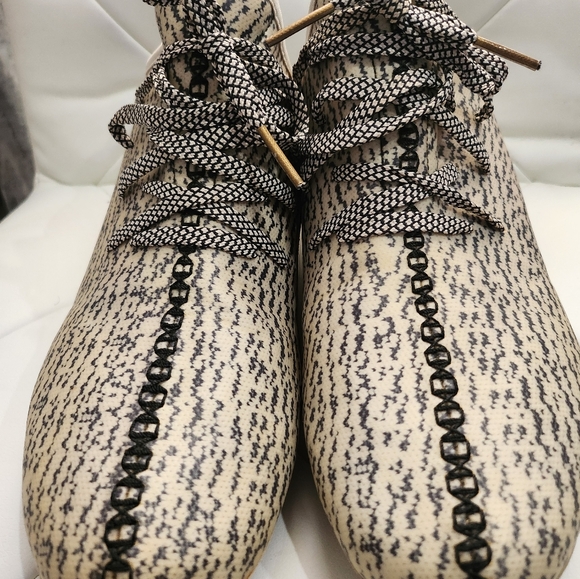Size 11.5 - adidas Yeezy 350 Cleat Turtle Dove Size 11.5 - adidas Yeezy 350 Cleat Turtle Dove